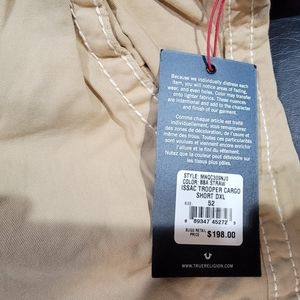 Brand new never worn size 52 True religion brand cargo shorts color beige/tan